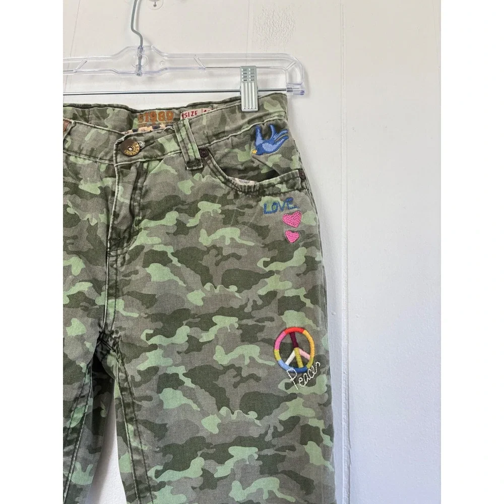 The Children's Place Girls Camo Embroidered Peace‎ Flower Pants Size 12 Green